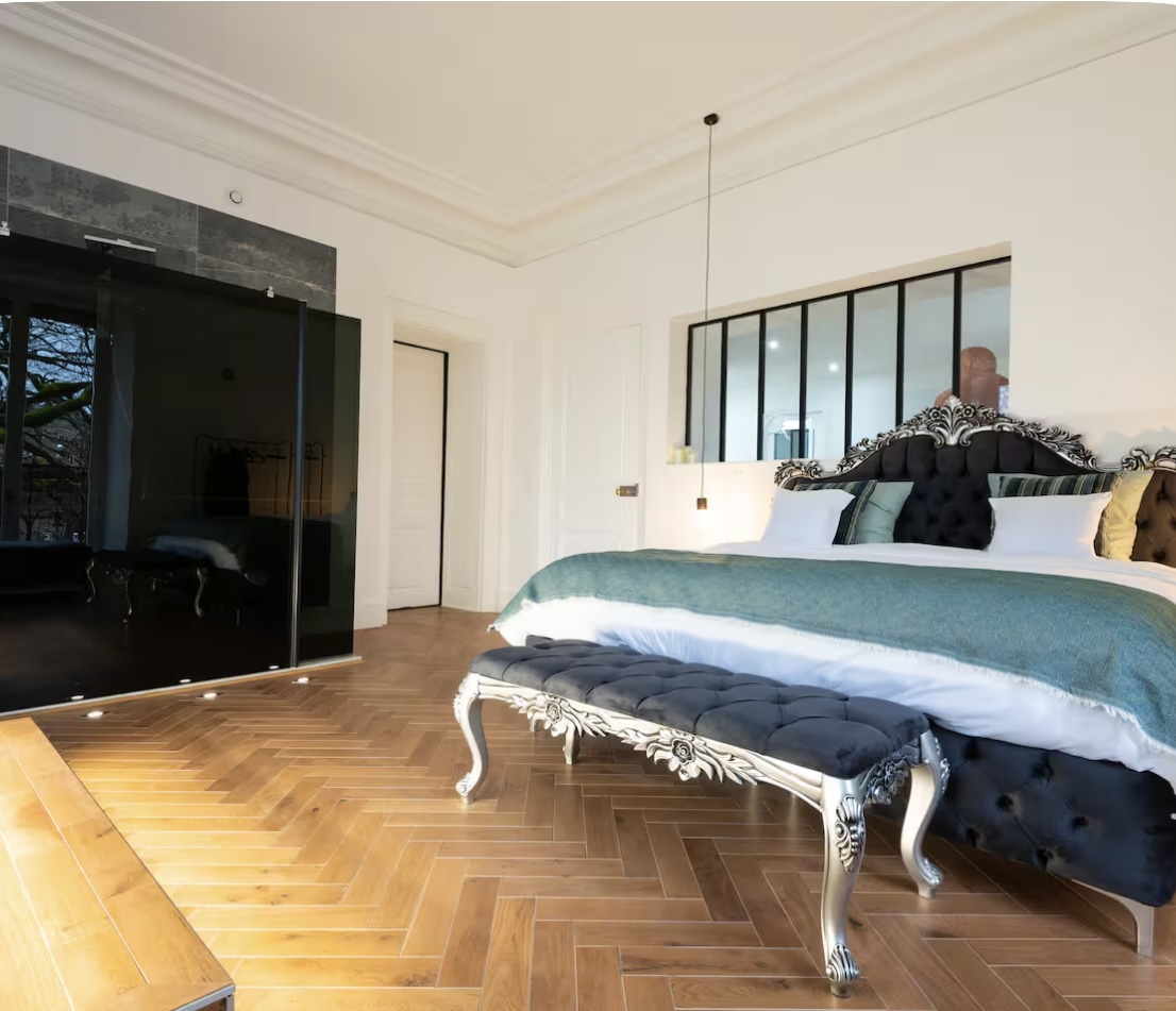 Chambre avec lit king size